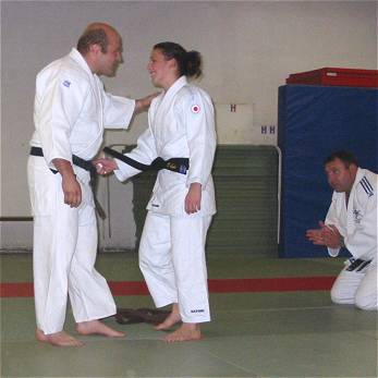 remise de ceinture par Frédéric, photo C.Ducat