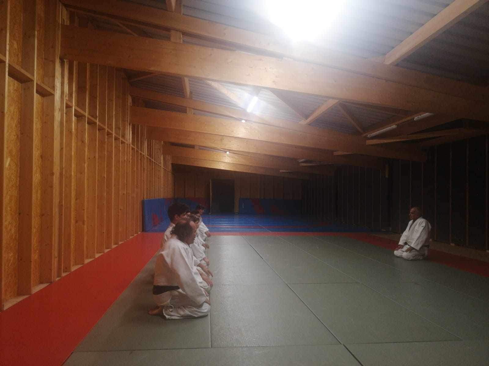 Dojo provisoire menoni